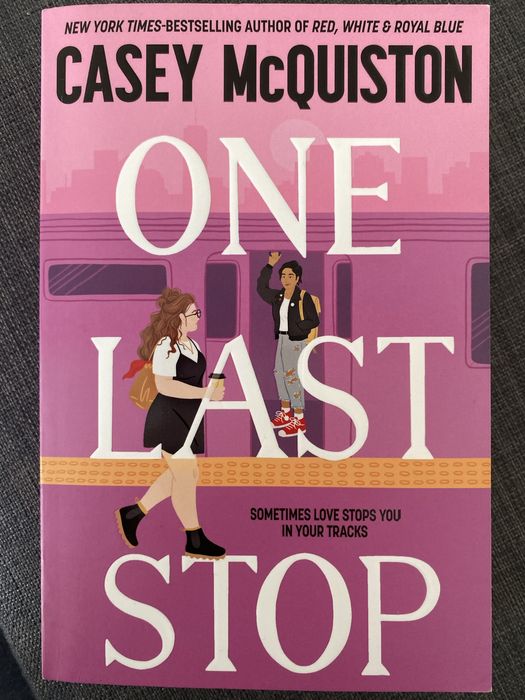 Livro One last stop - Casey mcQuiston [como novo]
