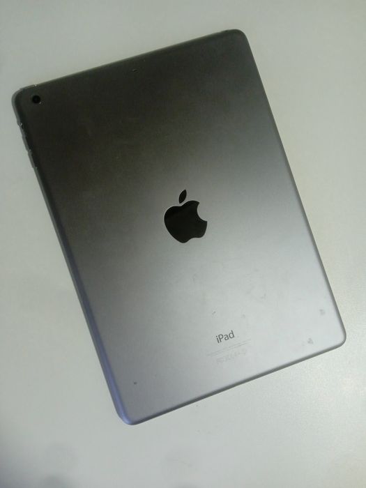 iPad air 9,7" планшет Apple идеал