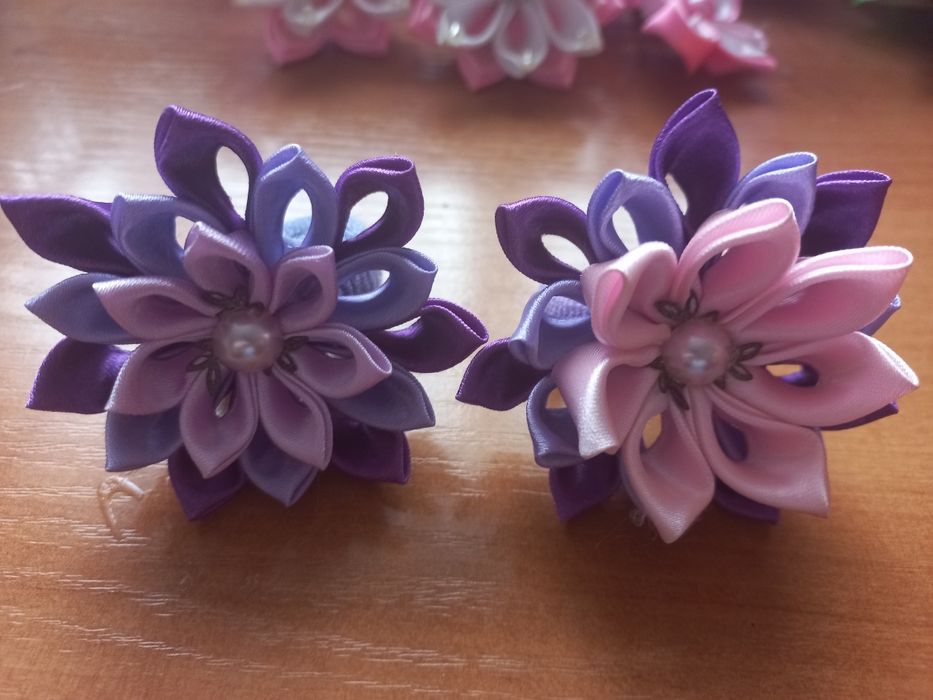 Заколки,резинки,.