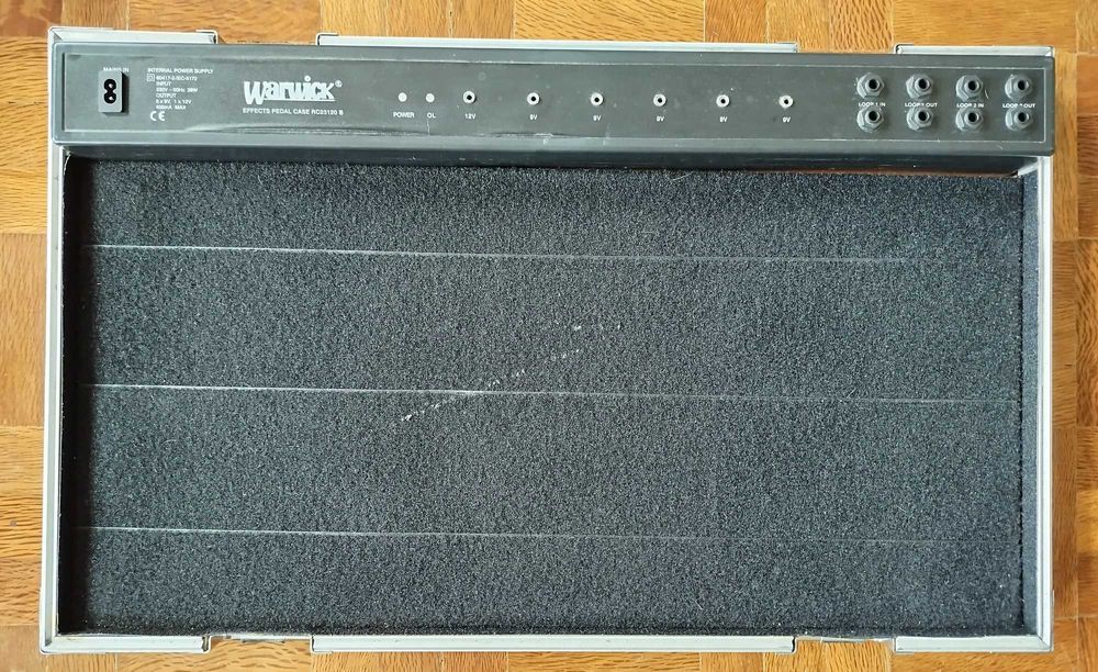 Pedalboard Warwick Rockboard (c/ power supply)
