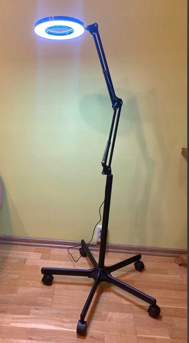 Lampa lupa dermatologiczna kosmetyczna
LED 10W - idealna do salonu!