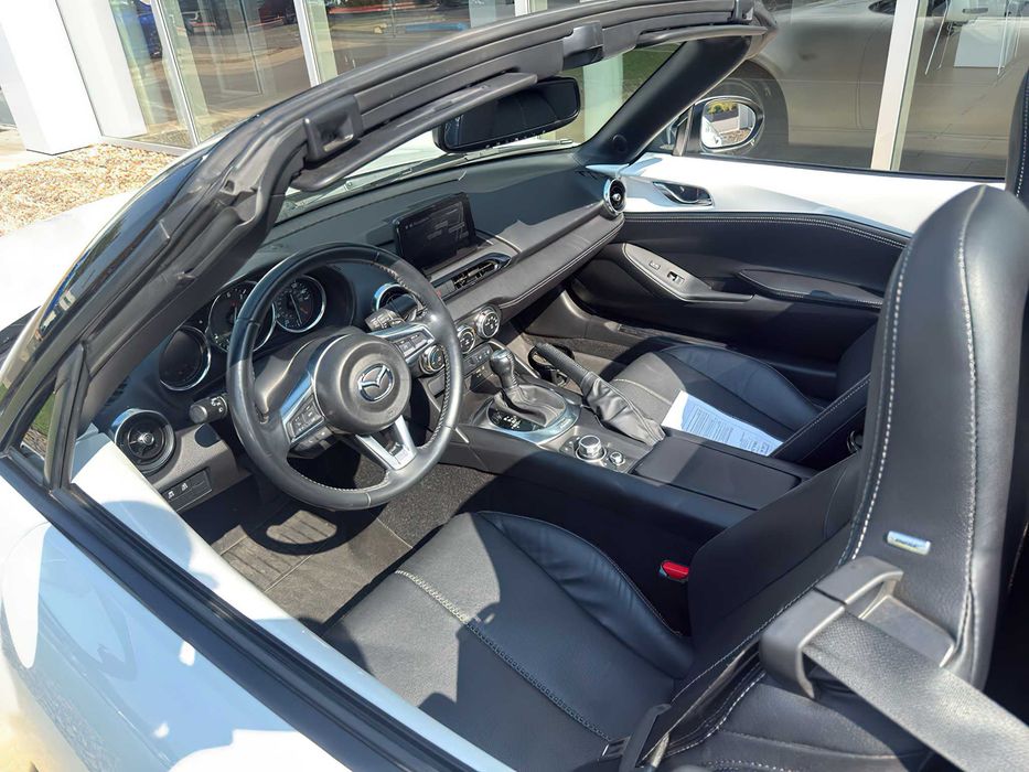 Mazda MX-5 Miata      2021