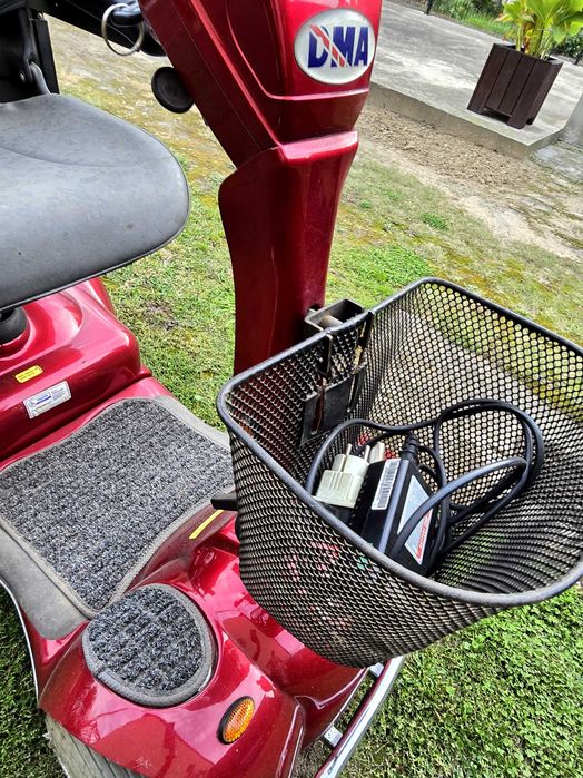 Wózek elektryczny czterokolowy