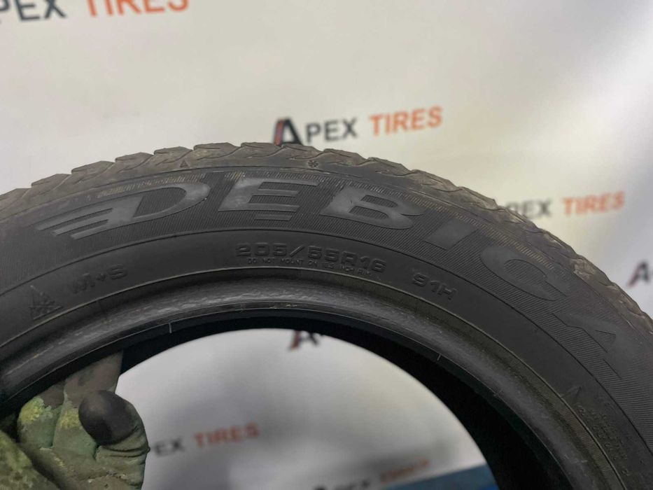 Продам пару зимових шин Debica 205/55 R16 205*55 R16 20001625
