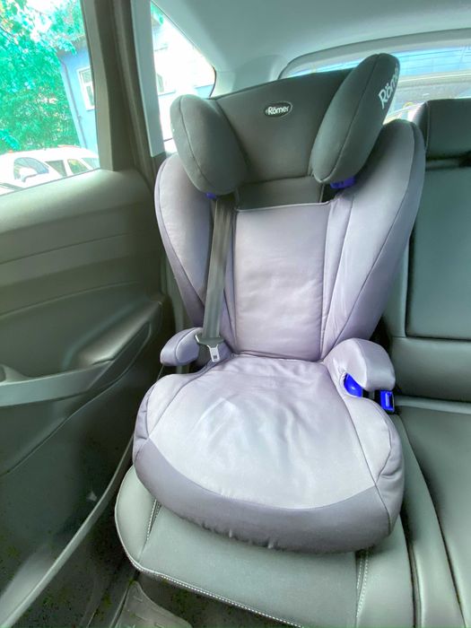 Автокрісло Britax Römer (Німеччина) 3 років до 12 років 15-36 кг