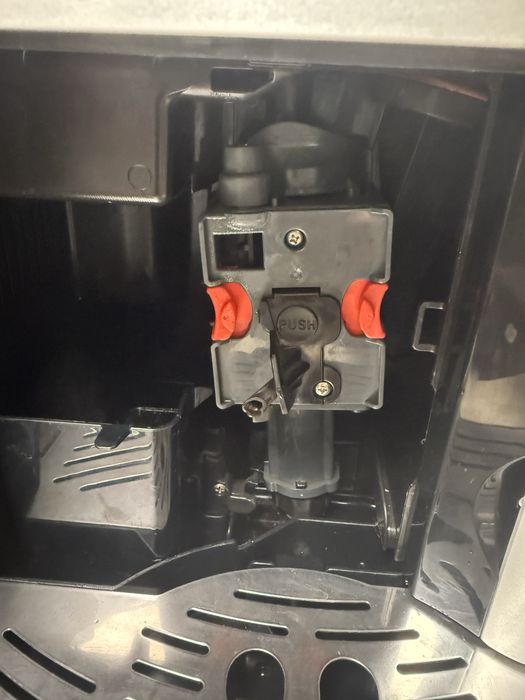 Кавомашина Delonghi Magnifica ECO ESAM3200.S