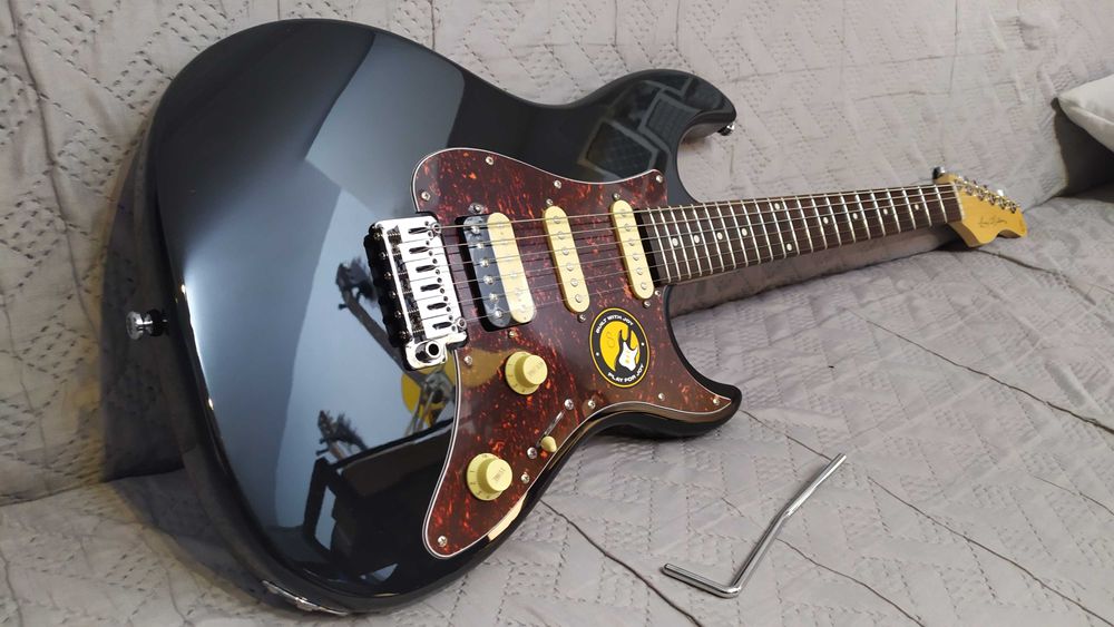 Gitara Sire Larry Carlton S3