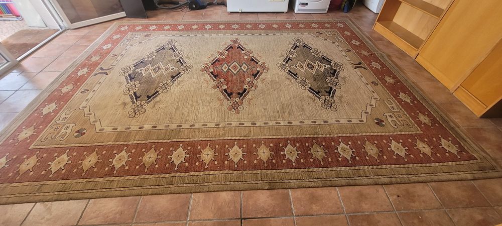 Carpete usada em bom estado