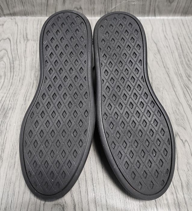РОЗПРОДАЖ!!! 36 Adidas оригінальні жіночі кросовки