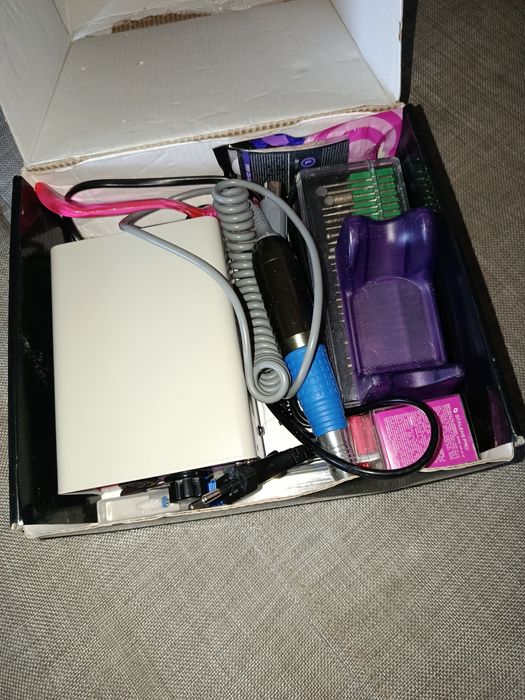 Фрейзер для манікюру з додатковими насадками