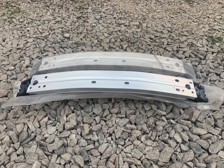 Усилитель бампера шина Toyota Camry 70 2018 2019 2020