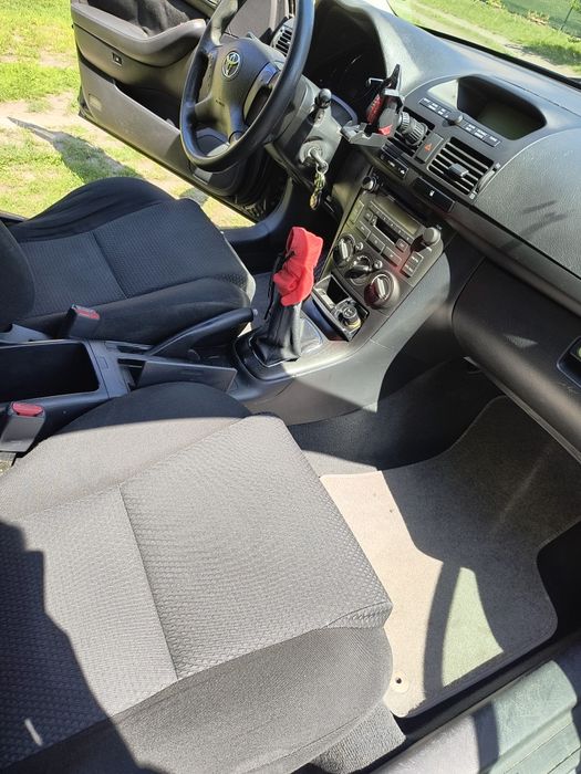 Toyota Avensis 2.0