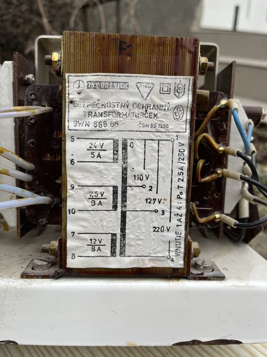Перетворювач напруги на 24, 12, 7.5V, стан робочий, усе є на фото!