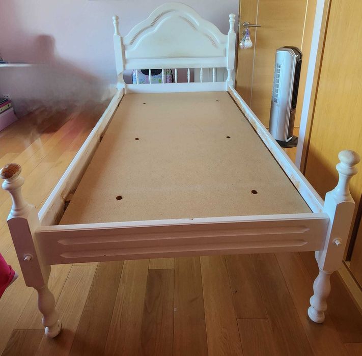 Estrutura cama solteiro em madeira