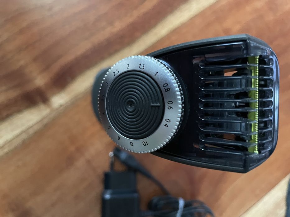 Maszynka Philips OneBlade Pro QP6520/20 – stan bdb, pełny zestaw