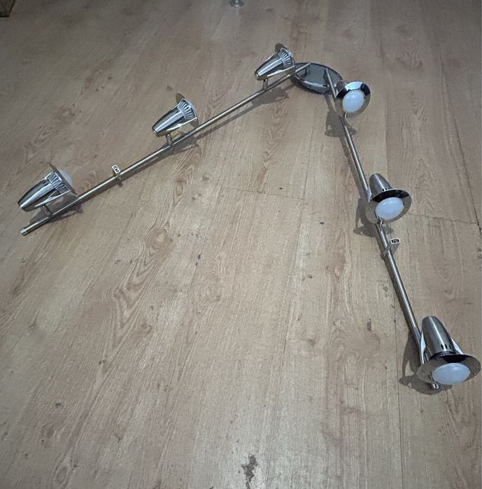 Світильник з поворотніми флаконами