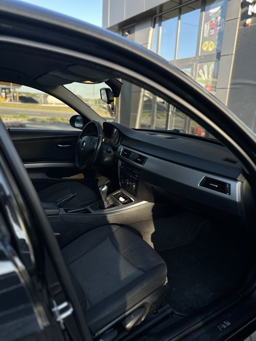 Продам bmw e90. 318.2.0