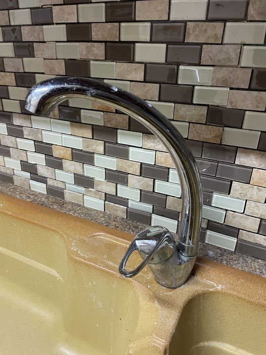 Torneira cozinha misturadora quente e frio