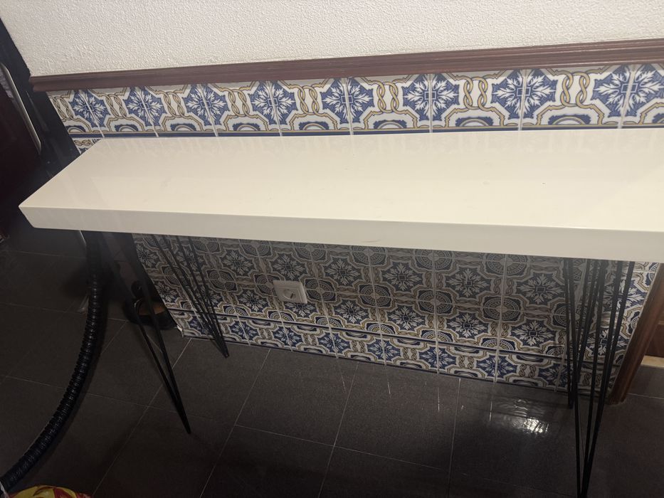 Mobiliário de corredor ou White Narrow Entrance Hallway , Mesa de consola, Branco, 80x25x110cm