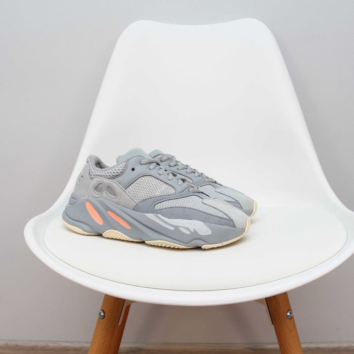 Замшеві кросівки Adidas Yeezy Boost 700 Inertia V1 оригінал на стопу 22.5 см