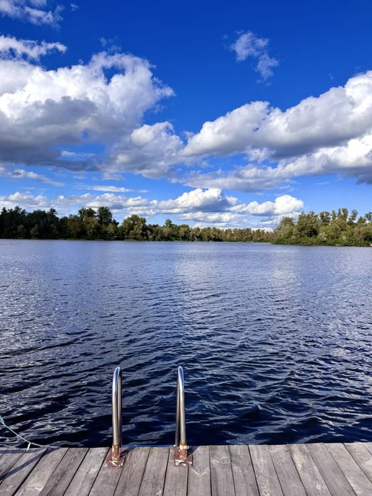 Подобова оренда будинку на Трухановому острові.