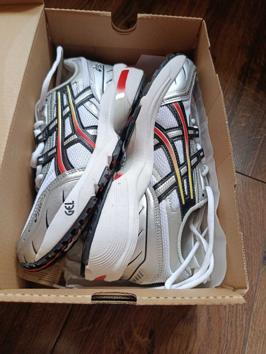 Кросівки "Asics"
