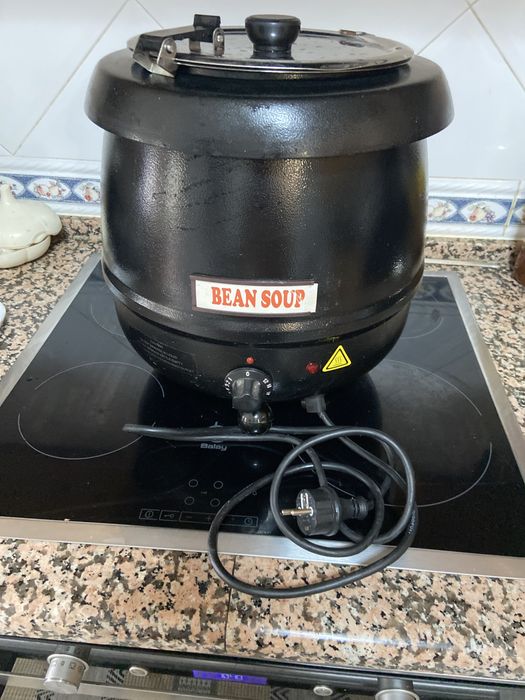 Panela mantem quente a sopa