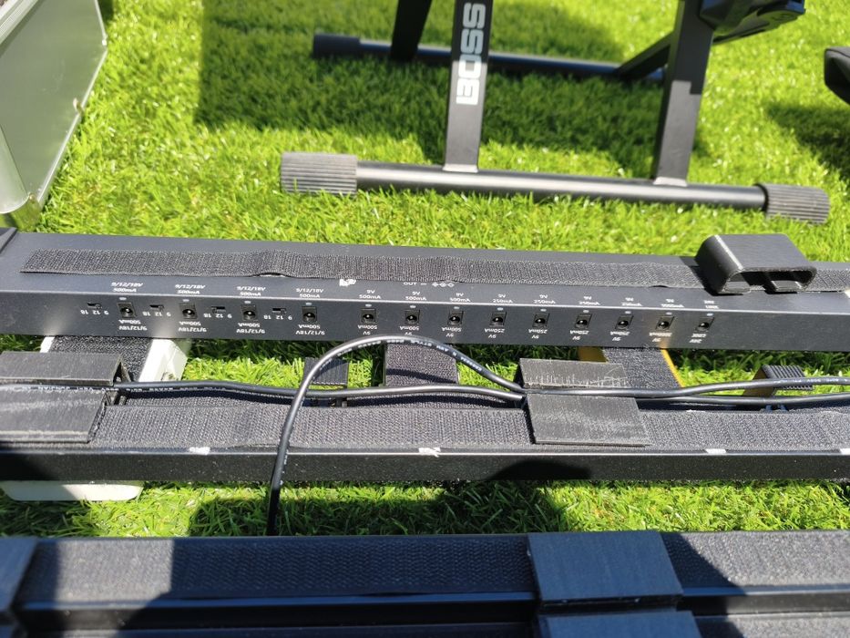 Boss Katana Mk2 100 como novo