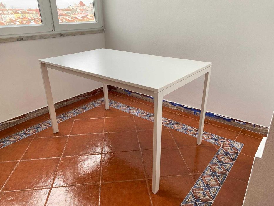 Mesa Branca IKEA - 125cm X 75cm