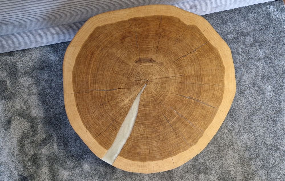 Stolik z naturalnego drewna śr. 70cm