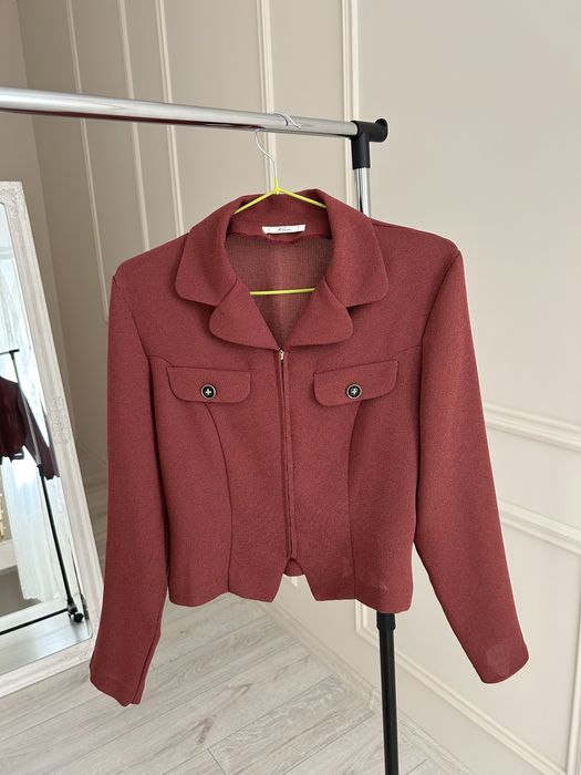 Короткий жакет