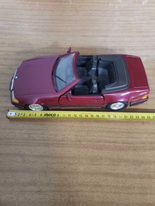 Модельна машинка Mercedes Cabriolet 500SL