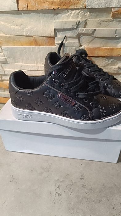 Buty damskie Guess