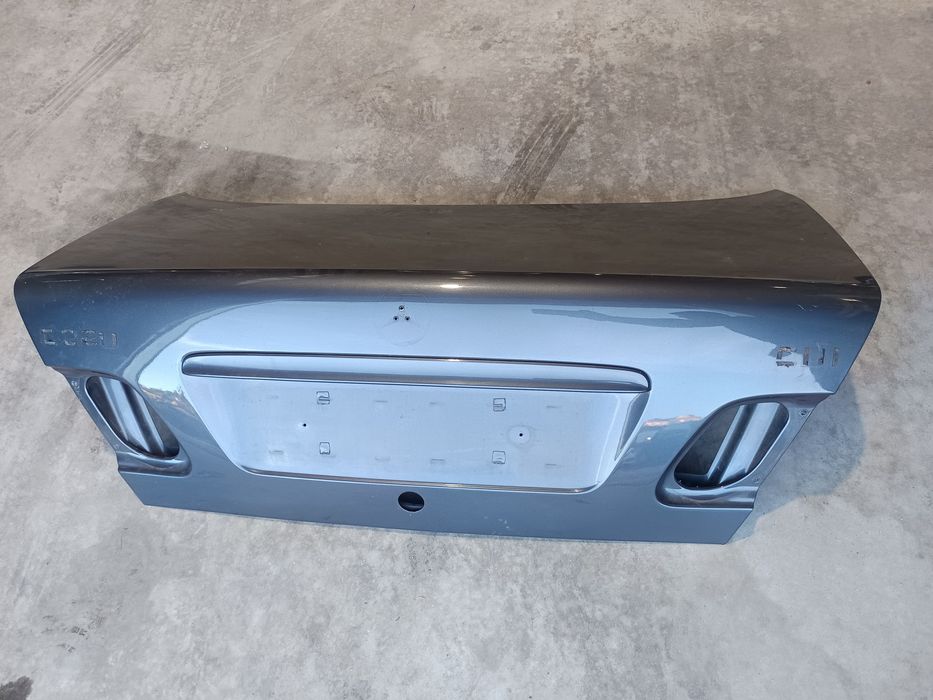 Mala Mercedes W210