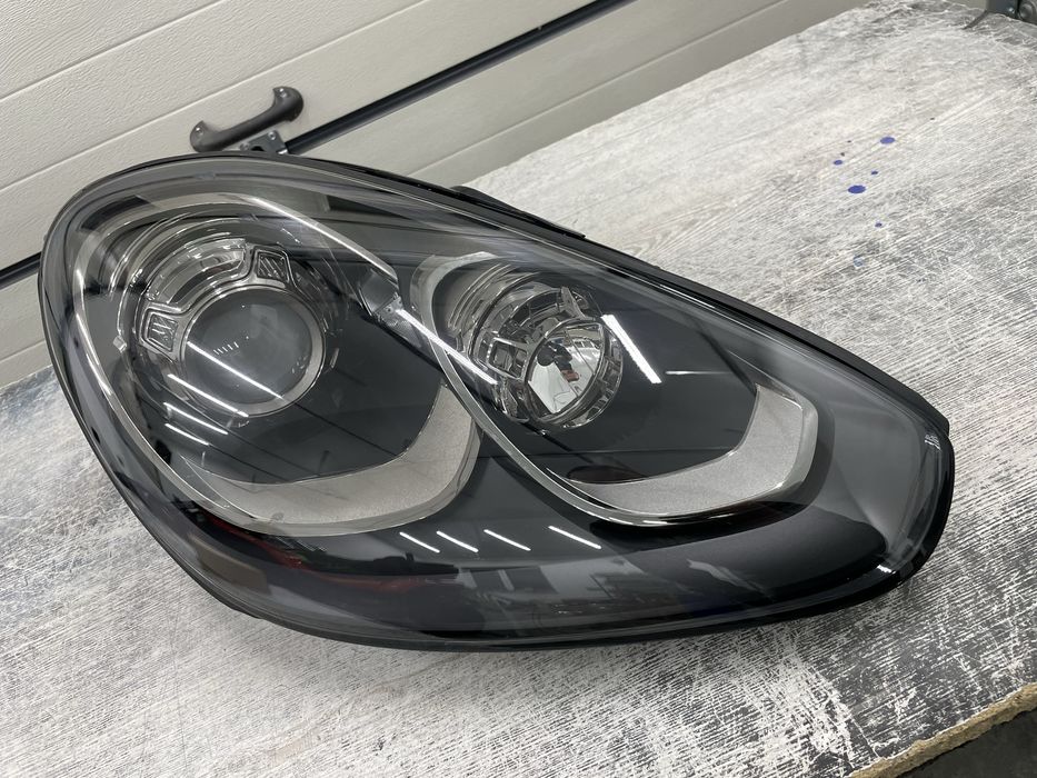 Prawa lampa porche cayenne 7p lift