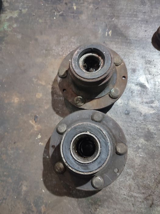 Ступиця на москвич