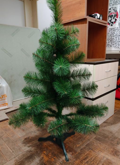 Новая. Новогодняя ёлка. 1м 25см. С подставкой.