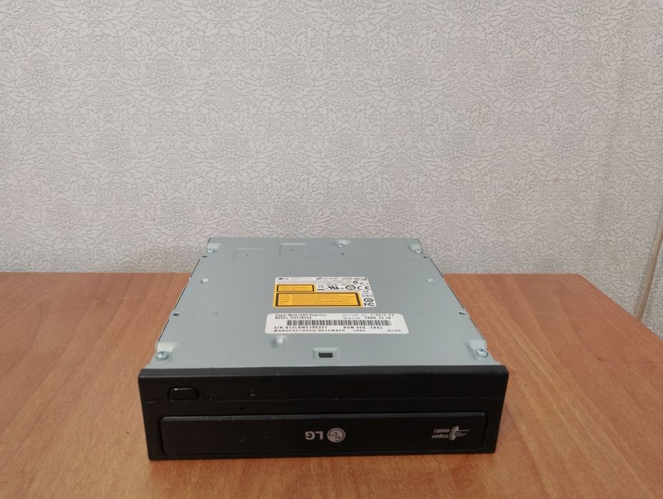 Дисковод LG GH22NS50