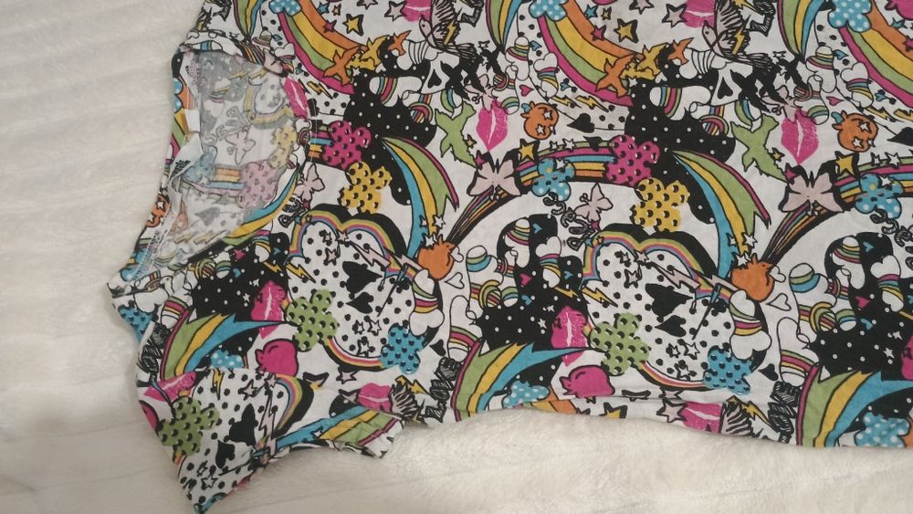 Koszulka dłuższą tunika 134 kolorowa stan dobry