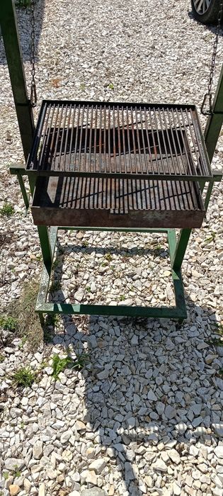 Grill wolnostojący stalowy