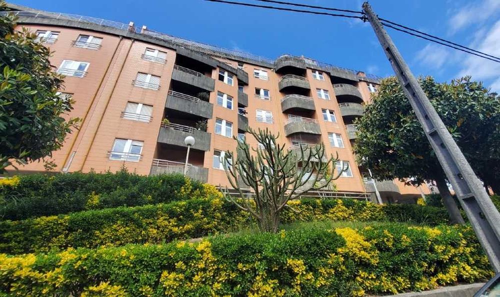 Loja 46 m2 c/ wc privativo - Areosa - Rua D. Afonso Henriques