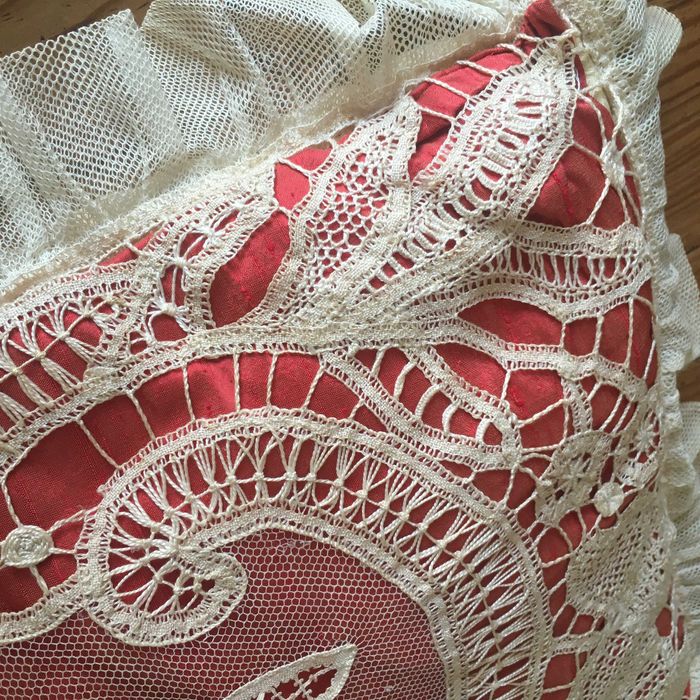 Almofada com borboleta bordada renda de bilros