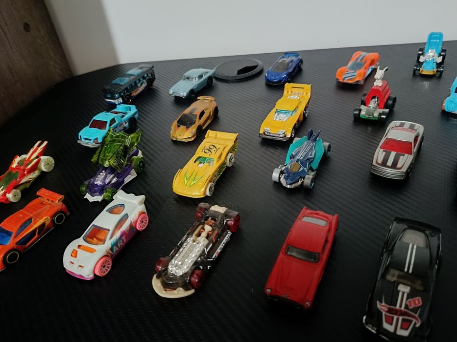 Samochodziki hot wheels