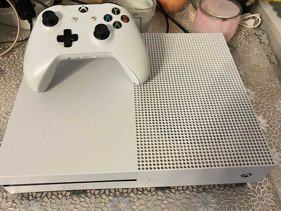 Sprzedam Xbox One 512GB