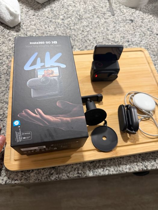 Екшн-камера Insta360 GO 3S 4K, повний комплект
