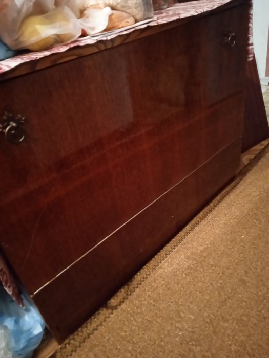 Тумбочка полірована