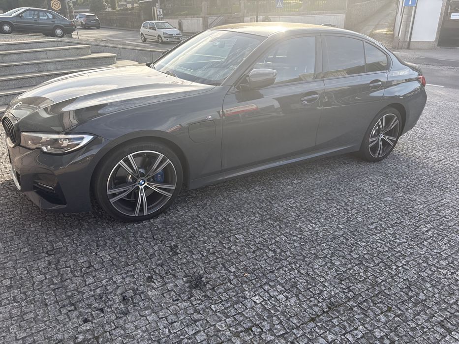 Bmw 330e M auto versao 50 anos