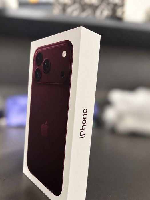 Apple iPhone 18 Pro Max 512GB Burgundy — новий, запакований.
