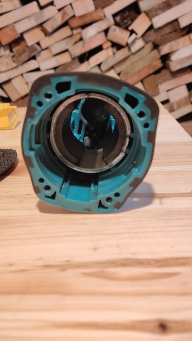 Makita DTM51, kompletna obudowa