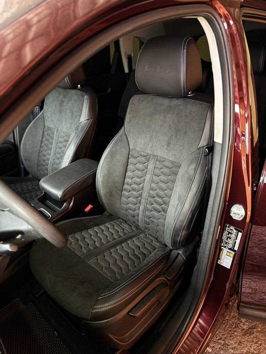 Чохли на авто Renault Megane, Scenic, Duster, Trafic, Master, Sandero